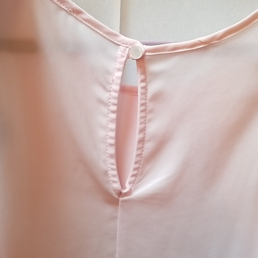 Pink top - Picture 2 of 2